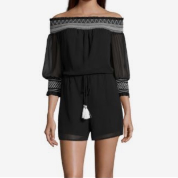 belle sky Pants - Belle Sky romper off the shoulder Black white